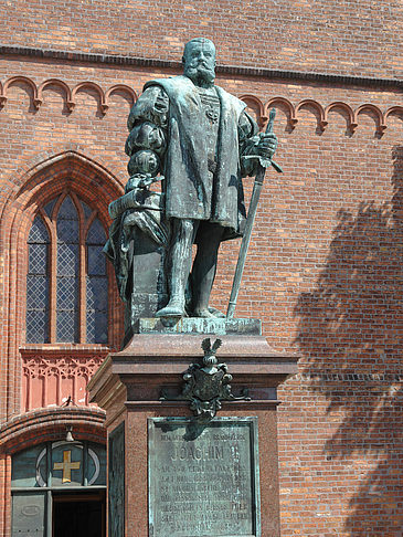 Fotos Joachim II Denkmal an der Nikolaikirche