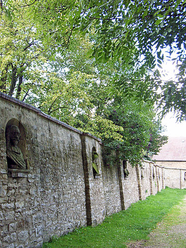 Schlossparkmauer Fotos