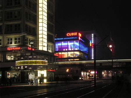 Alexanderplatz bei Nacht Foto 