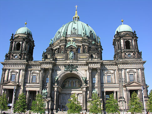 Berliner Dom mit Lustgarten Foto 