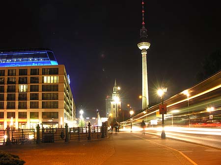 Foto Dom Aquaree bei Nacht - Berlin