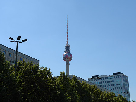 Fernsehturm von der Ostseite Foto 