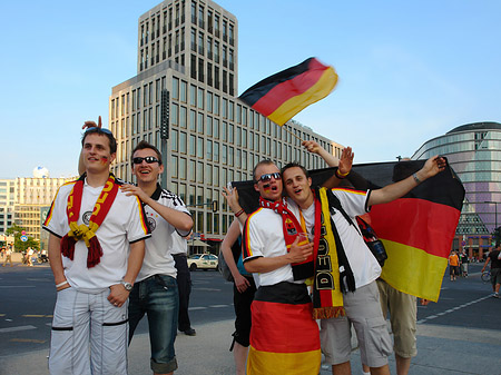 Foto Straßenjubel - Berlin