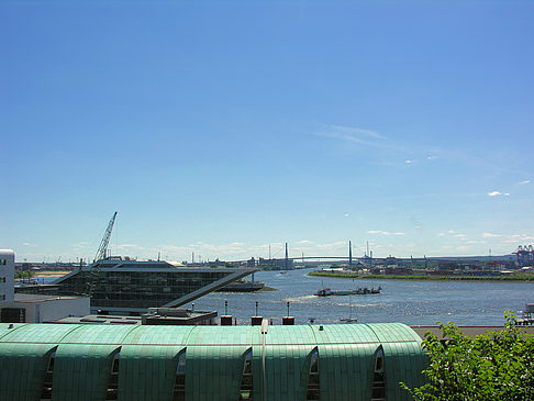 Altonaer Balkon mit Blick auf den Hafen Foto 