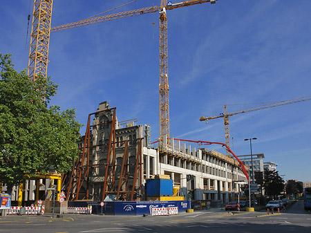 Baustelle auf der Kreuzung Komödienstraße Tunisstraße Fotos