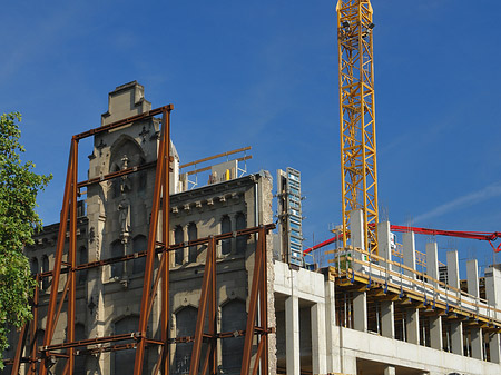 Fotos Baustelle auf der Kreuzung Komödienstraße Tunisstraße