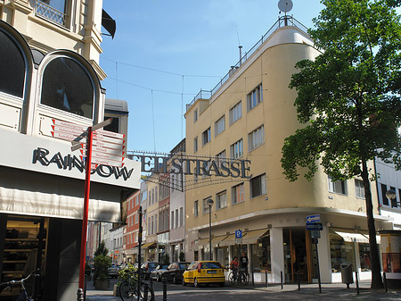 Pfeilstraße Fotos